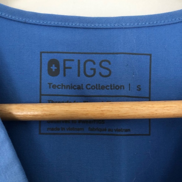 Figs scrub top in style Catarina and color Ceil Blue - Picture 4 of 4